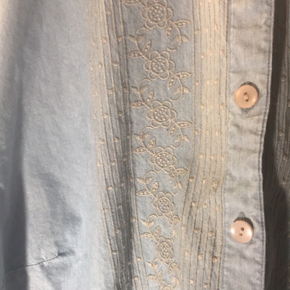 Madison & Max button down top size 18W  long sleeves blue cream floral d… - Picture 5 of 9